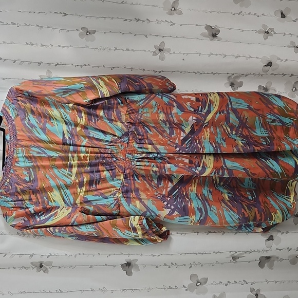 LOVE 21 SILKY SOFT DRESS IN ARTSY PRINT SIZE LGE - Picture 4 of 8